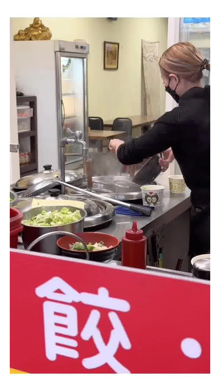 津香水餃牛肉面専売店の写真